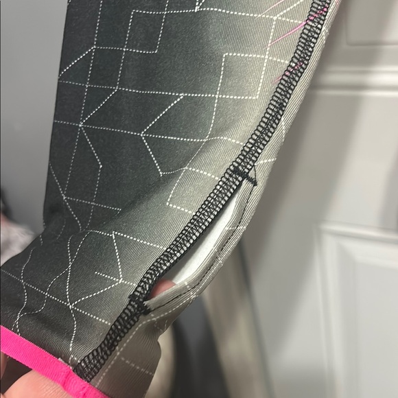 Nike Black and Pink Women's Jacket - Picture 4 of 10